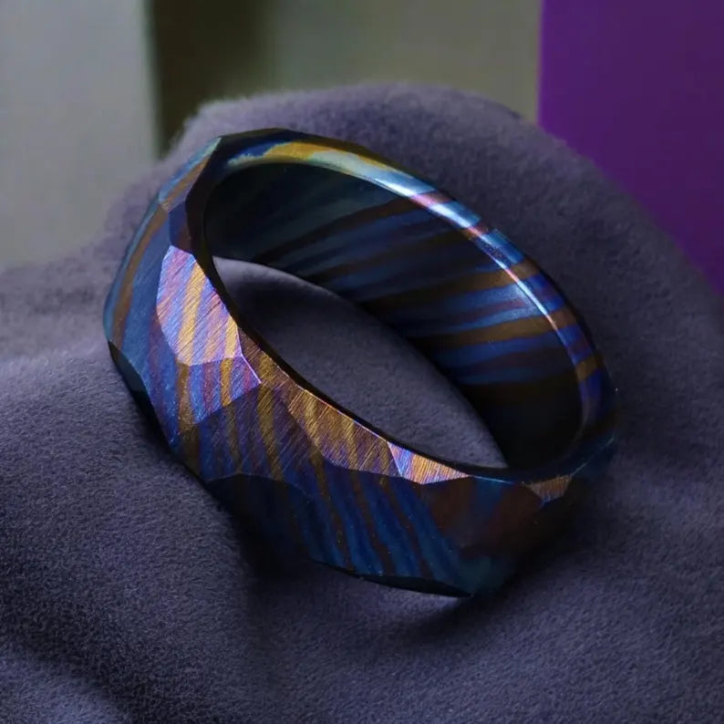 Eternal Hera ( Timascus Hammered Ring )